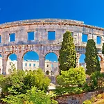 Villa Beautiful Paula With Jacuzzi In