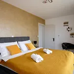 Vila Beautiful Paula With Jacuzzi In *