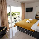 Beautiful Paula With Jacuzzi In Vila *