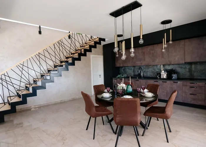 Villa Beautiful Paula With Jacuzzi In Pula