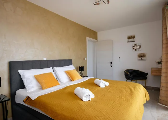 Villa Beautiful Paula With Jacuzzi In *