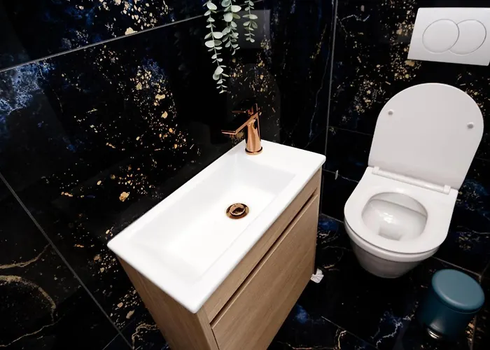 Beautiful Paula With Jacuzzi In